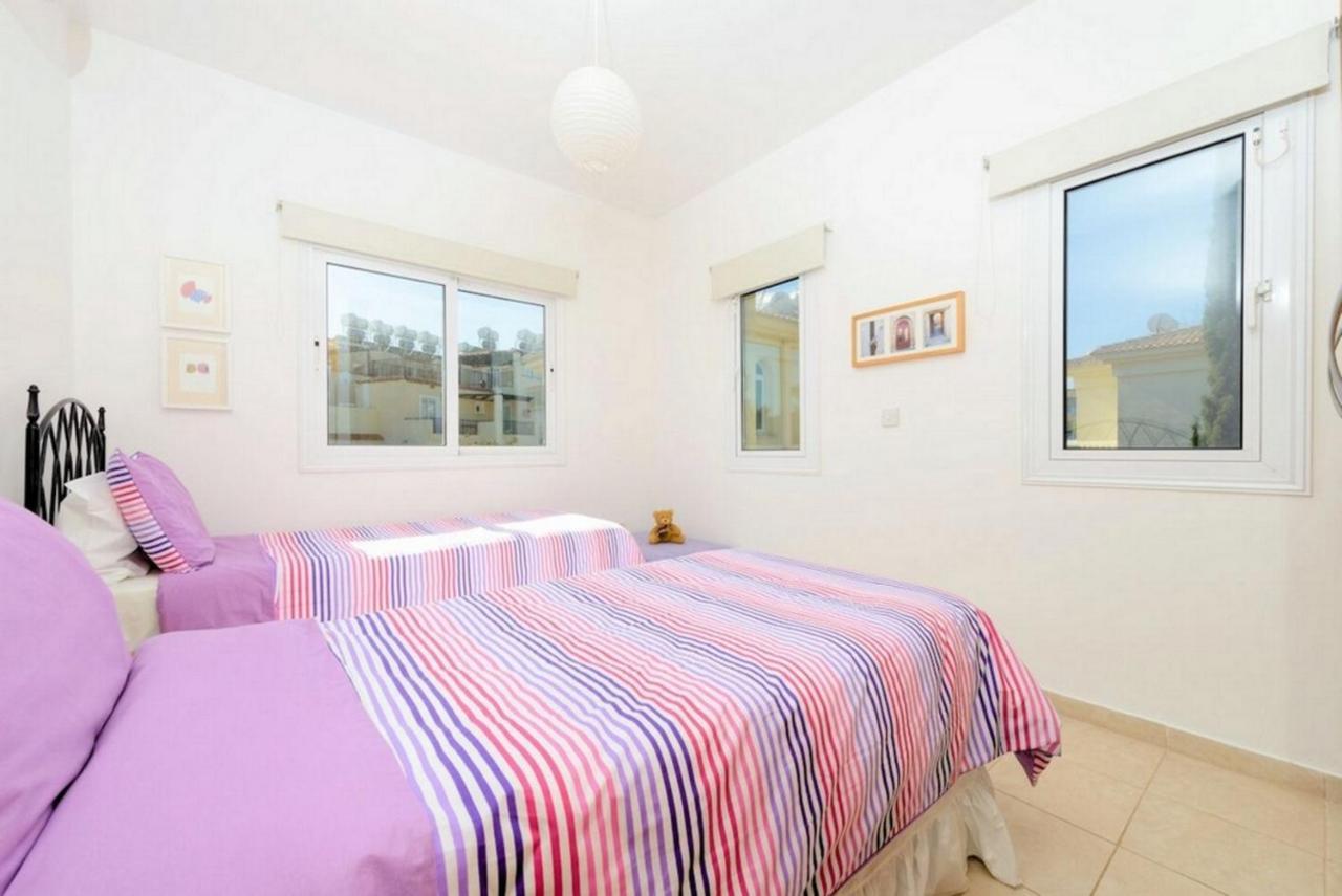 Protaras Villa Athamas Blue ภายนอก รูปภาพ